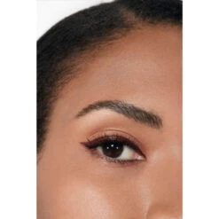 Chanel Le Liner De Chanel Eye-liner Liquide Haute Précision, Longue Tenue Et Waterproof 11 Chanel Le Liner De Chanel Eye-liner Liquide Haute Précision, Longue Tenue Et Waterproof -Parfumerie Burdin Boutique chanel le liner de chanel eye liner liquide haute precision longue tenue et waterproof 4