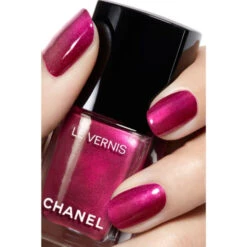 Chanel Le Vernis Couleur Et Brillance Longue Tenue -Parfumerie Burdin Boutique chanel le vernis couleur et brillance longue tenue 5