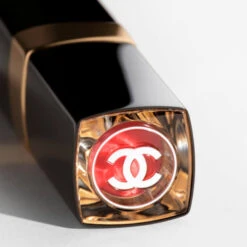 Chanel Rouge Coco Flash La Couleur, La Brillance, L'intensité En Un éclair -Parfumerie Burdin Boutique chanel rouge coco flash la couleur la brillance l intensite en un eclair 2