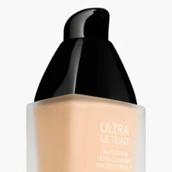 Chanel Ultra Le Teint Fluide Haute Tenue, Ultra Confort, Zéro Défaut 6 Chanel Ultra Le Teint Fluide Haute Tenue, Ultra Confort, Zéro Défaut -Parfumerie Burdin Boutique chanel ultra le teint fluide haute tenue ultra confort zero defaut 1