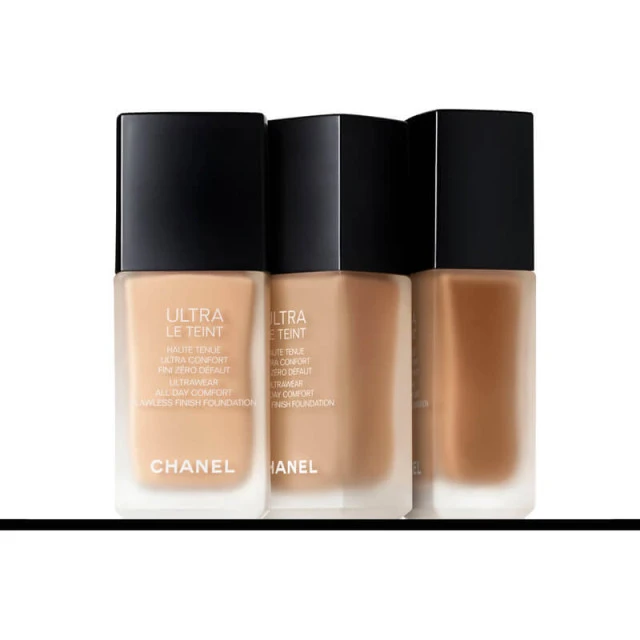 Chanel Ultra Le Teint Fluide Haute Tenue, Ultra Confort, Zéro Défaut 4 Chanel Ultra Le Teint Fluide Haute Tenue, Ultra Confort, Zéro Défaut – Image 4