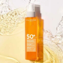 Clarins - Brume Solaire Embellissante Légère, Toucher Sec 7 Clarins - Brume Solaire Embellissante Légère, Toucher Sec -Parfumerie Burdin Boutique clarins brume solaire embellissante legere toucher sec 2