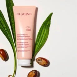 Clarins - Doux Nettoyant Moussant Apaisant Peaux Très Sèches Ou Sensibles -Parfumerie Burdin Boutique clarins doux nettoyant moussant apaisant peaux tres seches ou sensibles 3