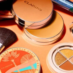Clarins - Ever Bronze & Blush Poudre Compacte Bonne Mine Ensoleillée Nutrition -Parfumerie Burdin Boutique clarins ever bronze blush poudre compacte bonne mine ensoleillee nutrition 2