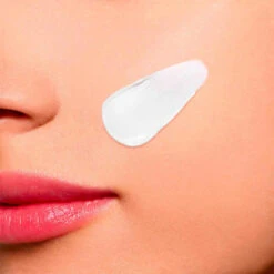 Clarins - Hydra-Essentiel Crème Hydratante SPF15 Peaux Normales à Sèches -Parfumerie Burdin Boutique clarins hydra essentiel creme hydratante spf15 peaux normales a seches 1