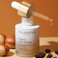 Clarins - Tinted Oleo-Serum Fond De Teint Sérum -Parfumerie Burdin Boutique clarins tinted oleo serum serum teinte bonne mine nutrition 4