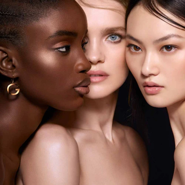 Guerlain - Parure Gold Fond De Teint Haute Perfection Sans Transfert 4 Guerlain - Parure Gold Fond De Teint Haute Perfection Sans Transfert – Image 4