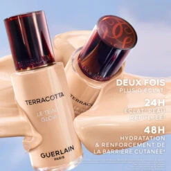 Guerlain - Terracotta Le Teint Glow Fond De Teint Éclat Naturel Longue Tenue - Sans Transfert 19 Guerlain - Terracotta Le Teint Glow Fond De Teint Éclat Naturel Longue Tenue - Sans Transfert -Parfumerie Burdin Boutique guerlain terracotta le teint glow fond de teint eclat naturel longue tenue sans transfert 6