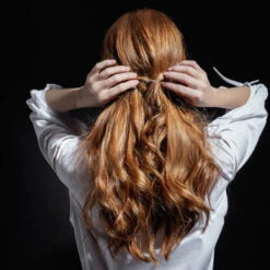 Hair Rituel By Sisley - Soin Lavant Perfecteur De Couleur Shampoing Sans Sulfate à L'extrait De Fleur D'hibiscus -Parfumerie Burdin Boutique hair rituel by sisley soin lavant perfecteur de couleur shampoing sans sulfate 5