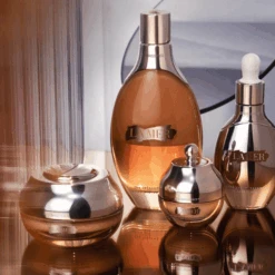 La Mer - La Crème Ultime Contour Yeux Et Lèvres 9 La Mer - La Crème Ultime Contour Yeux Et Lèvres -Parfumerie Burdin Boutique la mer la creme ultime contour yeux et levres 3