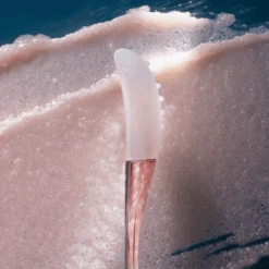 La Mer - Le Gommage Doux Pour Les Lèvres -Parfumerie Burdin Boutique la mer le gommage doux pour les levres 2