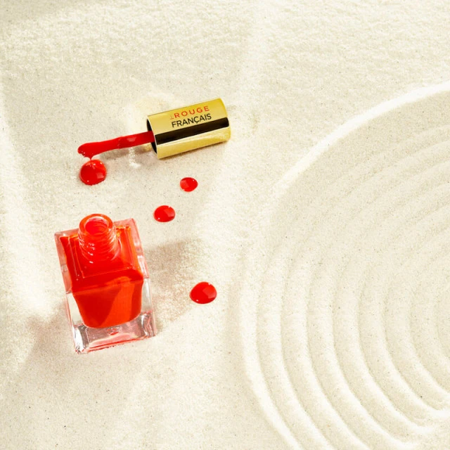 Le Rouge Français - Galatée Précieuse Vernis à Ongles 5 Le Rouge Français - Galatée Précieuse Vernis à Ongles – Image 5