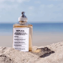 Maison Margiela - Replica Beach Walk Eau De Toilette 9 Maison Margiela - Replica Beach Walk Eau De Toilette -Parfumerie Burdin Boutique maison margiela replica beach walk eau de toilette 2