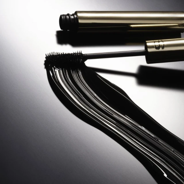 Sisley - Mascara Phyto-Noir Mascara Volume, Revitalisant Et Fortifiant 3 Sisley - Mascara Phyto-Noir Mascara Volume, Revitalisant Et Fortifiant – Image 3