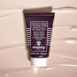 Sisley - Masque Crème à La Rose Noire Jeunesse, Lissant, Repulpant éclat -Parfumerie Burdin Boutique sisley masque creme a la rose noire jeunesse lissant repulpant eclat 2