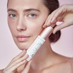 Sisley - Peaux Sensibles Soin Apaisant, Sensibilité, Inconforts -Parfumerie Burdin Boutique sisley peaux sensibles soin apaisant sensibilite inconforts 4