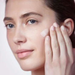 Sisley - Peaux Sensibles Soin Apaisant, Sensibilité, Inconforts -Parfumerie Burdin Boutique sisley peaux sensibles soin apaisant sensibilite inconforts 6