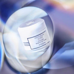 Sisley - Phyto-Blanc Crème De Nuit éclaircissante Anti-taches -Parfumerie Burdin Boutique sisley phyto blanc creme de nuit eclaircissante anti taches 1