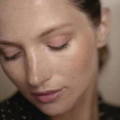 Sisley - Phyto-Teint Nude Fond De Teint Soin Fluide 9 Sisley - Phyto-Teint Nude Fond De Teint Soin Fluide -Parfumerie Burdin Boutique sisley phyto teint nude fond de teint soin fluide 1