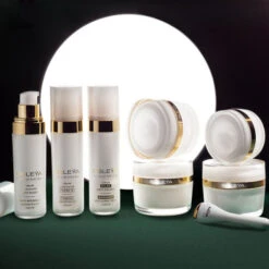 Sisley - Sisleÿa L'intégral Anti-âge Sérum éclat Anti-taches -Parfumerie Burdin Boutique sisley sisleya l integral anti age serum eclat anti taches 4