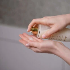 Sisley - Supremÿa La Nuit Lotion Soin Anti-âge - Toutes Peaux -Parfumerie Burdin Boutique sisley supremya la nuit lotion soin anti age 3