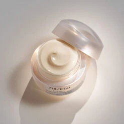 Shiseido - Benefiance Crème Lissante Anti-Rides -Parfumerie Burdin Boutique soins visage soins quotidiens visage anti age et anti rides benefiance creme lissante anti rides 2