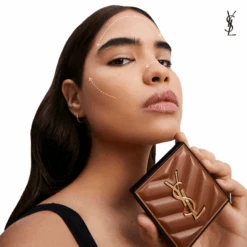 Yves St Laurent - All Hours Hyper Bronze Poudre Bronzante Et Sculptante 15 Yves St Laurent - All Hours Hyper Bronze Poudre Bronzante Et Sculptante -Parfumerie Burdin Boutique yves saint laurent all hours hyper bronze poudre bronzante et sculptante 7